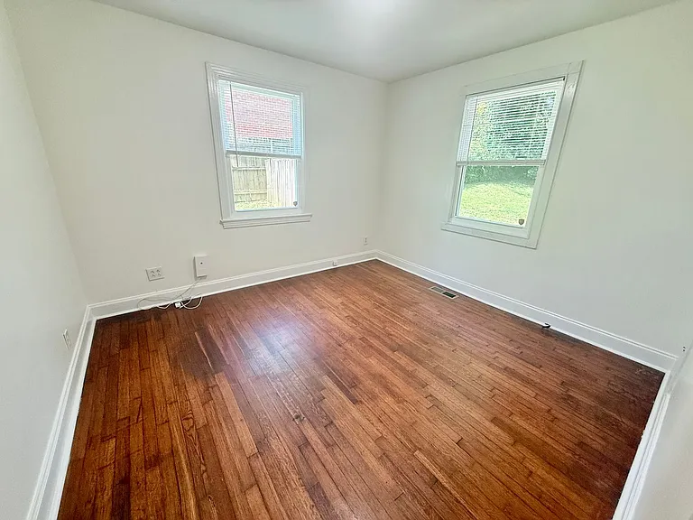 902 Gibson Dr — Photo 19