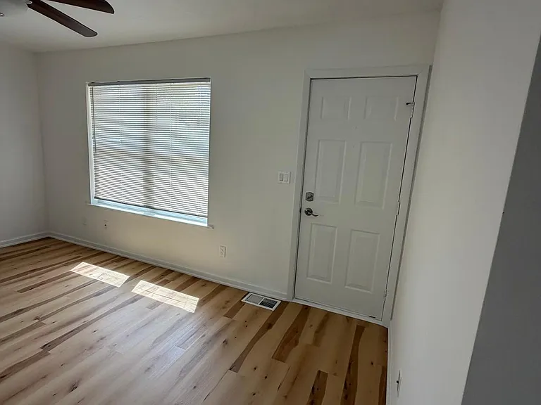 4195 W 210th St — Photo 13