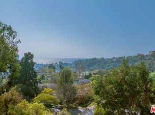 101 Foxtail Dr, Santa Monica, CA 90402