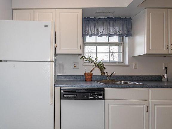 5th image of 8116A Independence Dr