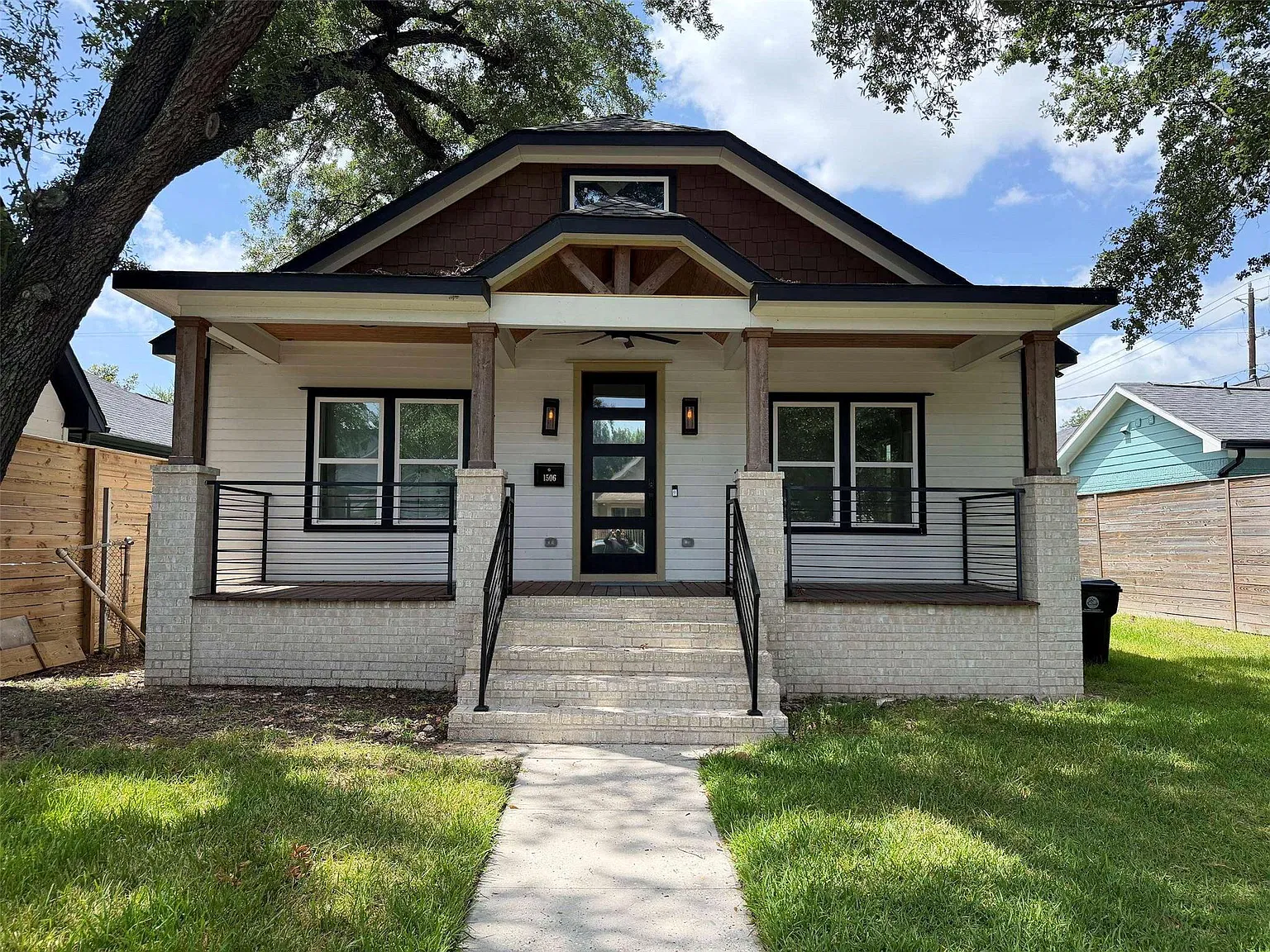 3 bed, 2.0 bath, 1650 sqft, $2,700 — Photo 2