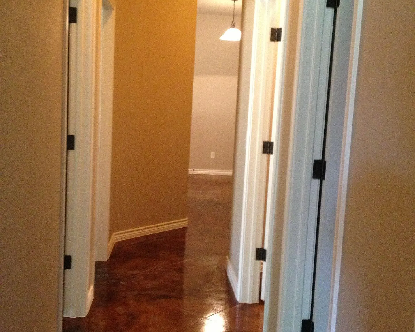 3 bed, 1352 sqft, $1,550 — Photo 2