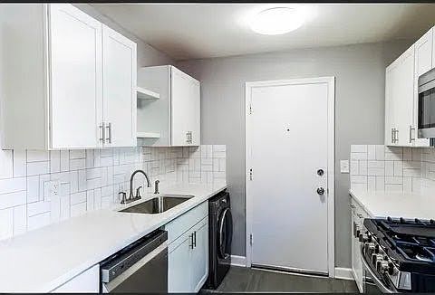 5th image of 7123 N Damen Ave Unit 2E