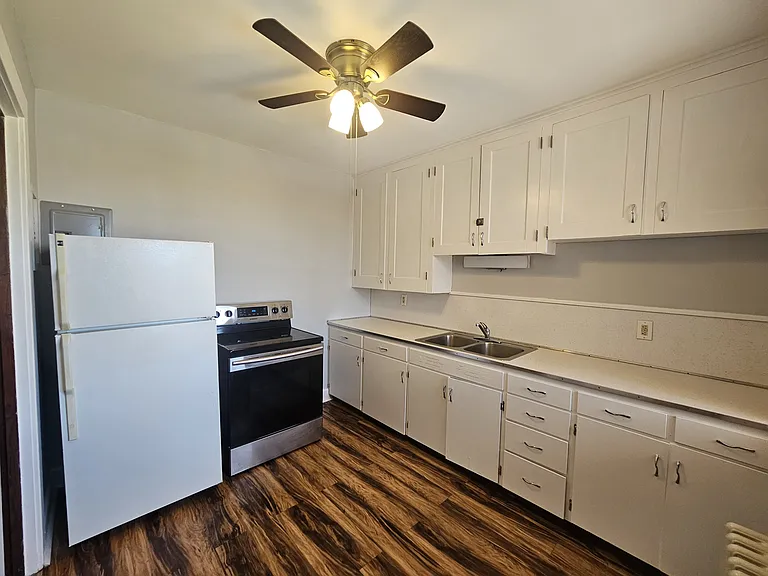 42 Jefferson St #42-5 — Photo 6