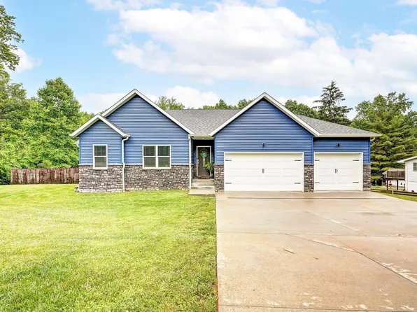3754 W Stoutes Creek Rd, Bloomington, IN 47404