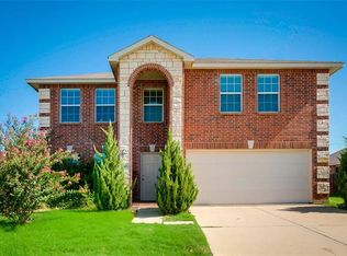 2905 Saddle Dr, Denton, TX 76210