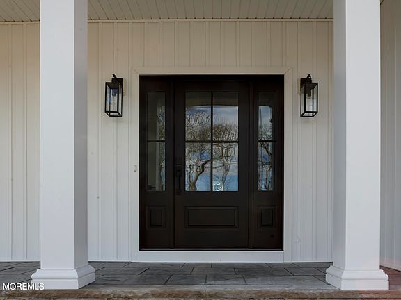 3rd image of 1235 Benedict Street