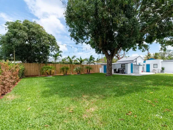 2541 NE 181st St APT C, North Miami Beach, FL 33160