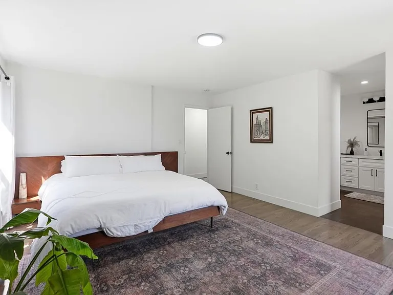 4206 Huntington St — Photo 12