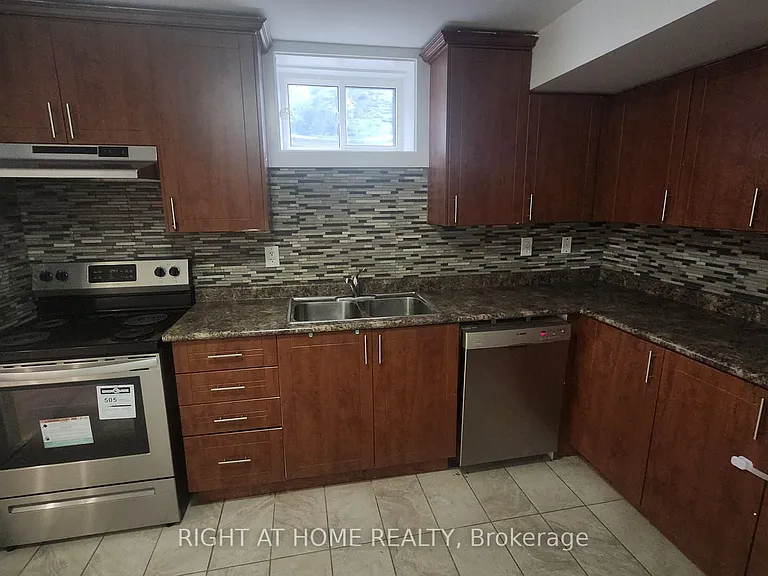 1 Via Avellino Rd #BASEMENT — Photo 14
