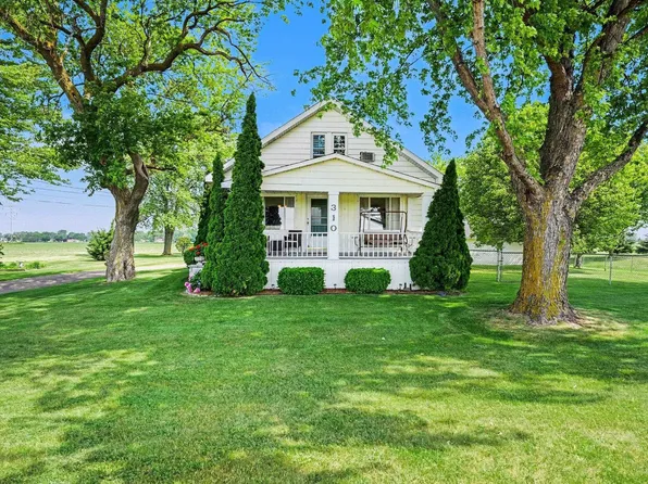 310 W Nebobish Rd, Essexville, MI 48732