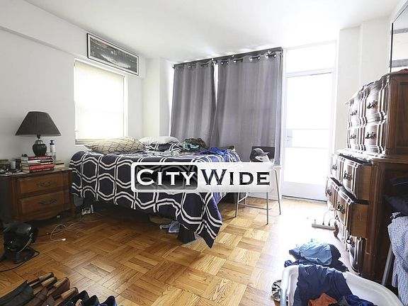3rd image of 165 E 35th St APT 10A
