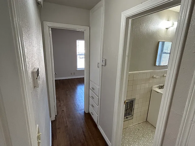 2200 NE 24th St — Photo 7