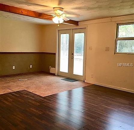 3rd image of 10834 Magnolia Dr