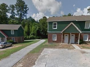 1013 Locust Dr NE, Conyers, GA 30012