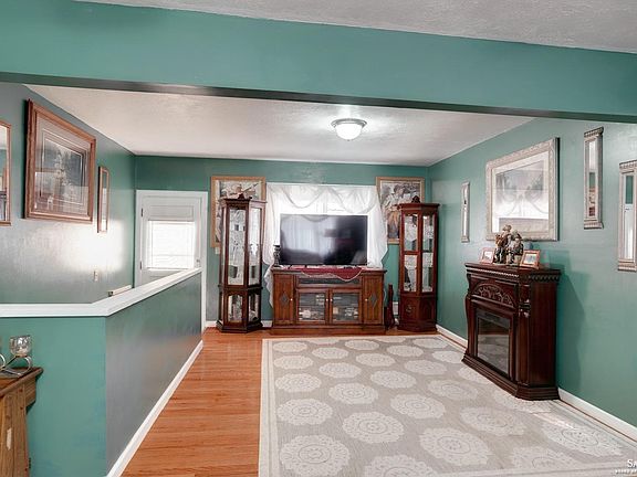 4th image of 1126 Cloud Cir