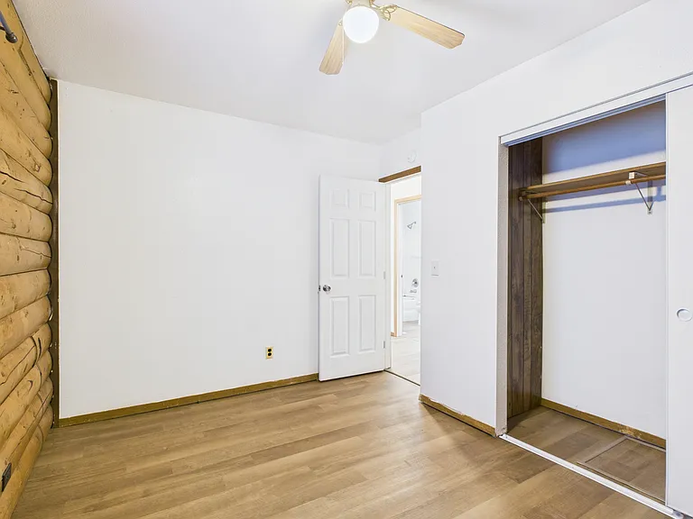 2587 Rachel Ct — Photo 11