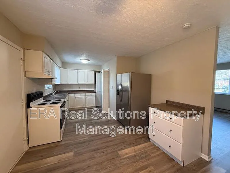 3 bed, 2.0 bath, $1,650 — Photo 4