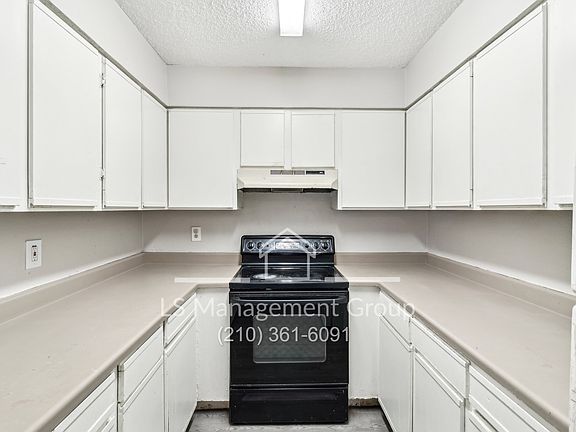 2nd image of 7515 Oak Chase #7515