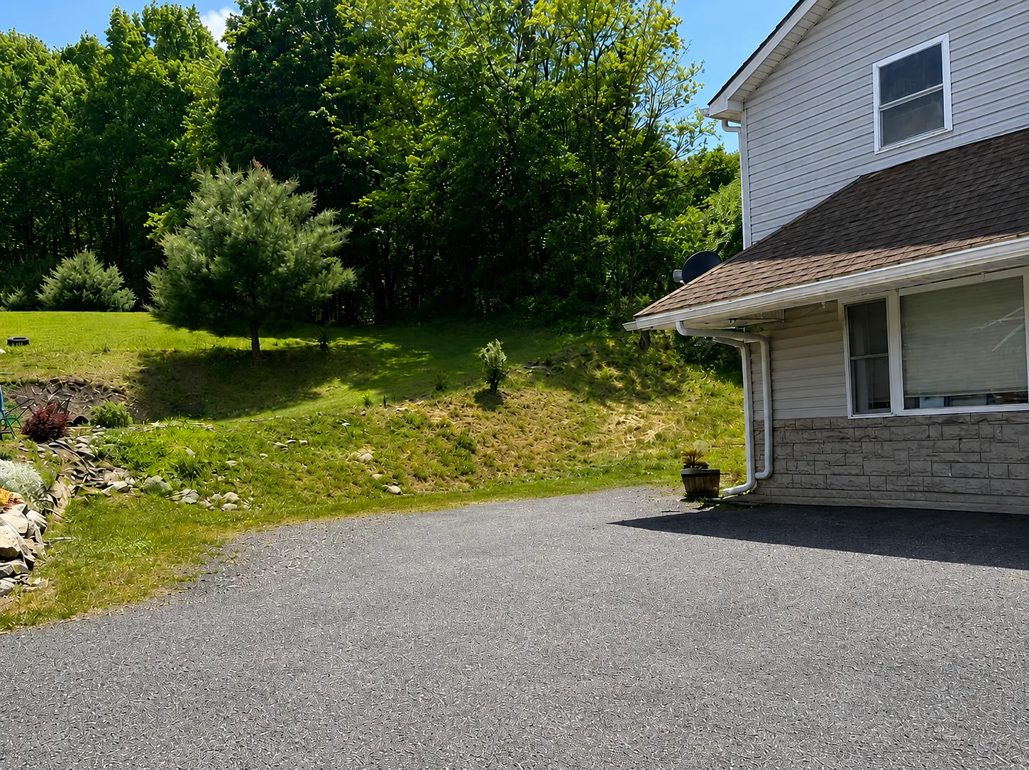 2 bed, 850 sqft, $1,850 — Photo 1