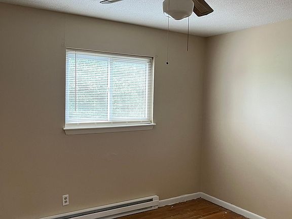 4th image of 1930 E Ocean View Ave APT F