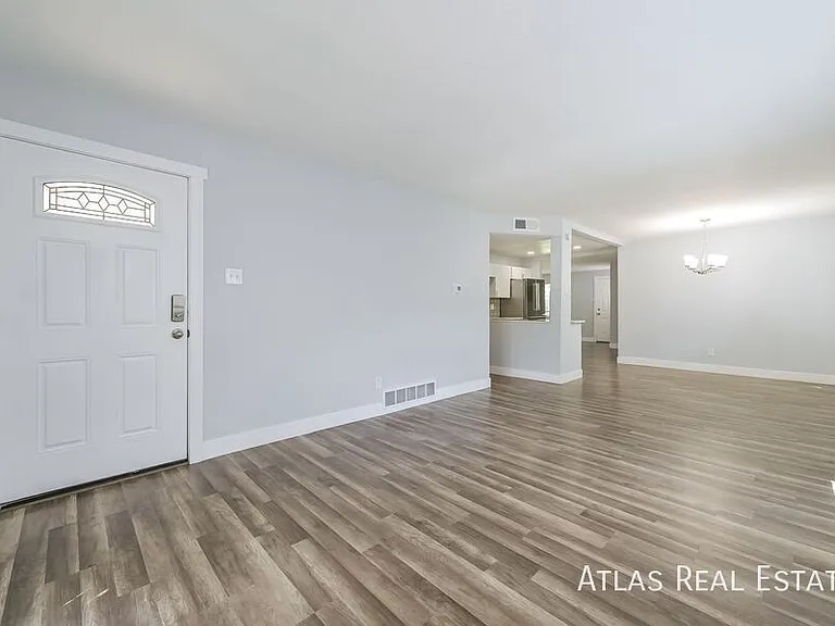 1280 Wheeling St — Photo 2