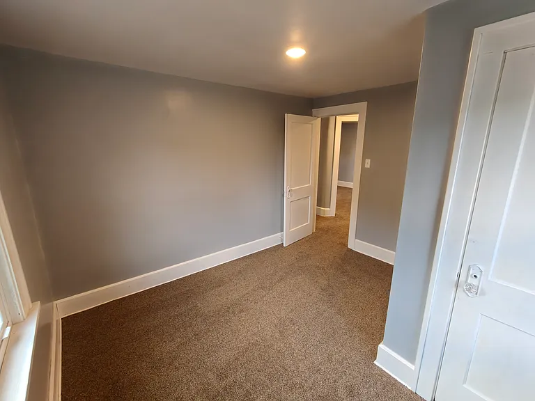 143 Brighton Dr — Photo 17