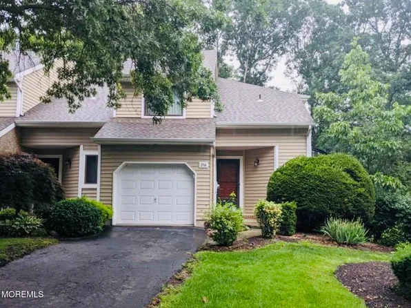 316 Burntwood Trl, Toms River, NJ 08753