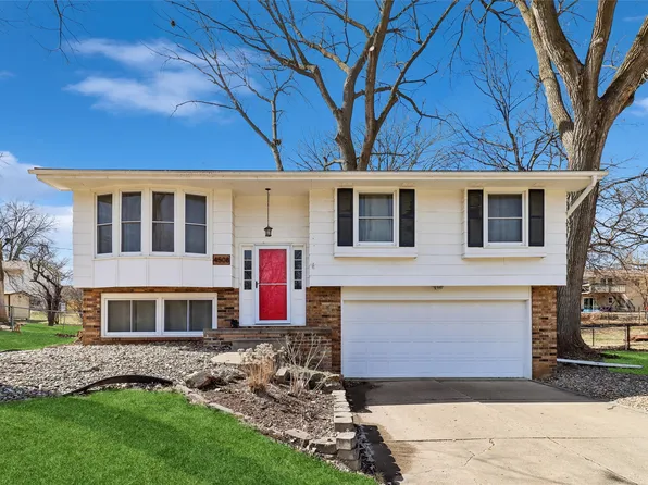 4508 67th St, Urbandale, IA 50322
