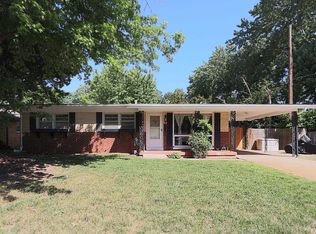 427 Ivah Dr, Haysville, KS 67060