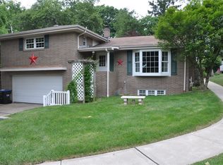 9452 Doral Dr, Pittsburgh, PA