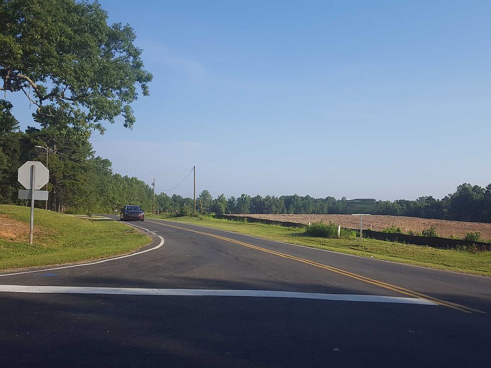 2nd image of 2711 Kelly Rd