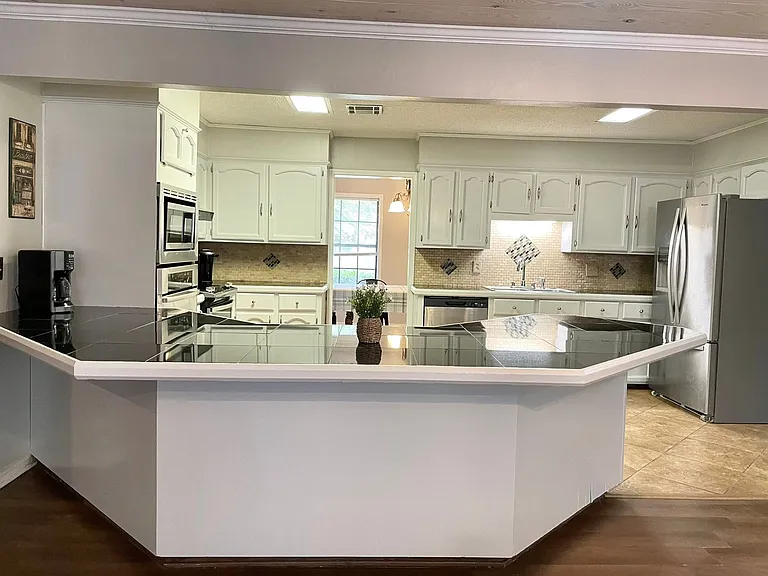 103 Comanche Cir — Photo 4