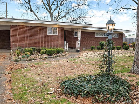 2nd image of 414 Ridgecrest Dr