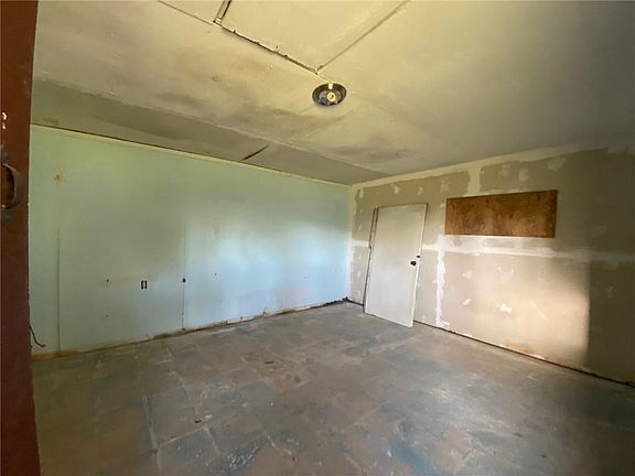 2nd image of 7638 Tarpon Dr