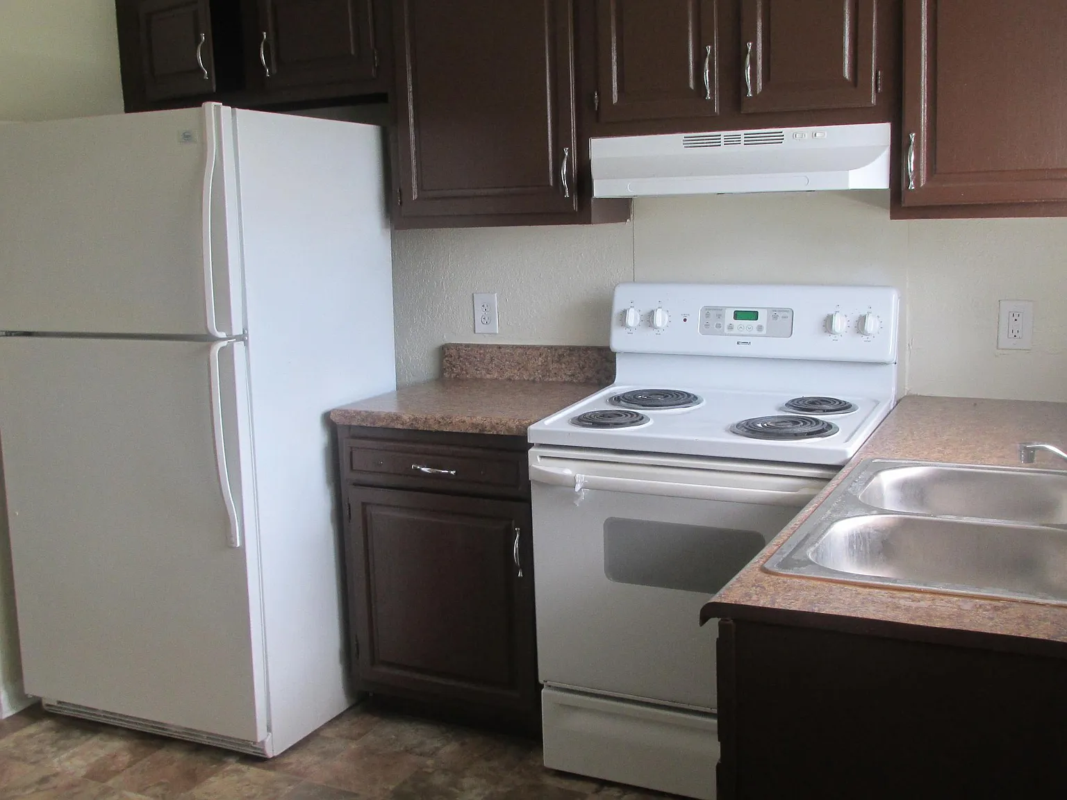 2 bed, 900 sqft, $1,250 — Photo 3