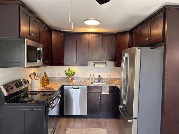 Parkside Manor Apartments