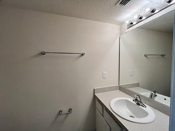 5th image of 91 Ember St