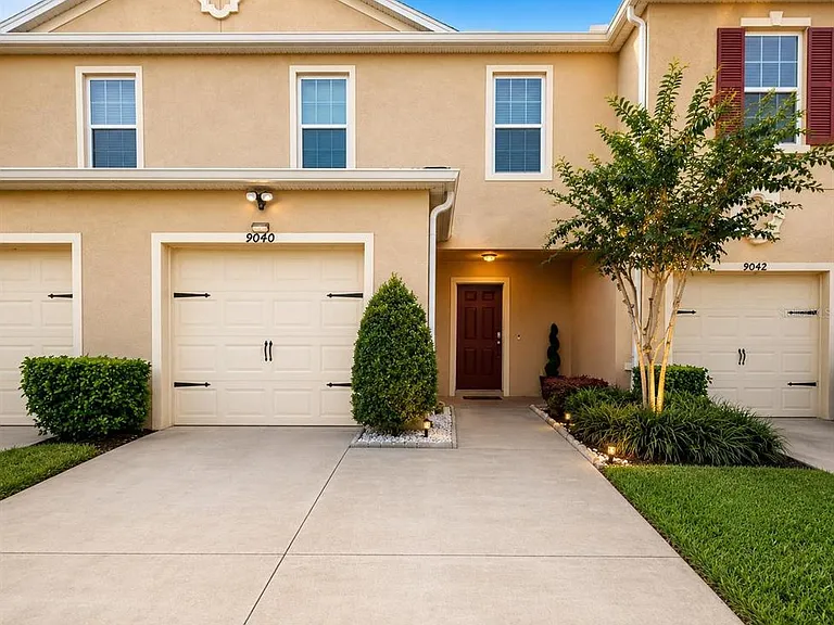 9040 Pinales Way — Photo 1