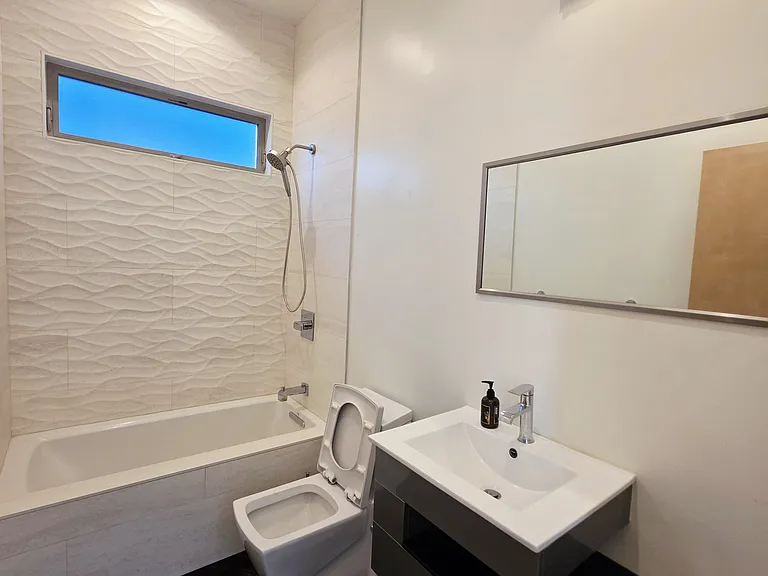2830 Myrtle St — Photo 10