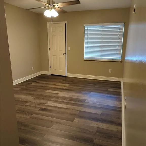 1503 SW 48th Ter — Photo 9
