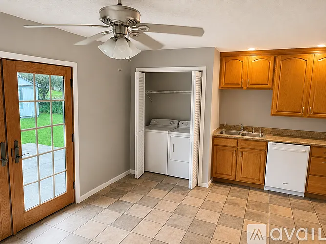 1416 Dillon Dr — Photo 5