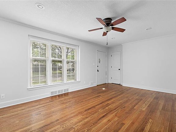5th image of 5106 W 72nd Ter