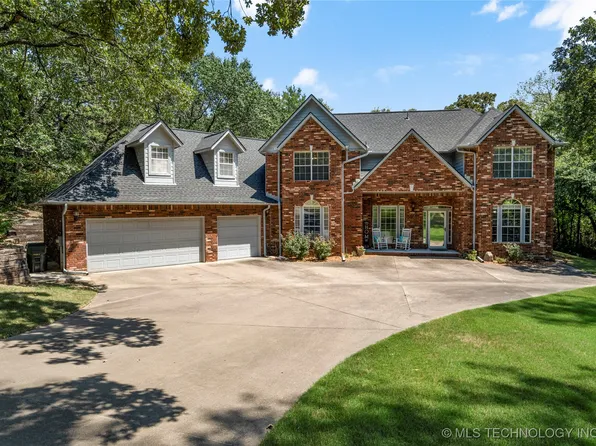 1013 S Moccasin Pl, Sapulpa, OK 74066