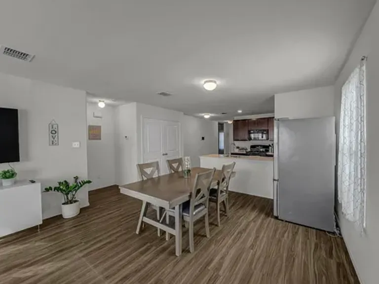 5689 McClelland St — Photo 7