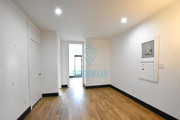 Rented by null | media 5