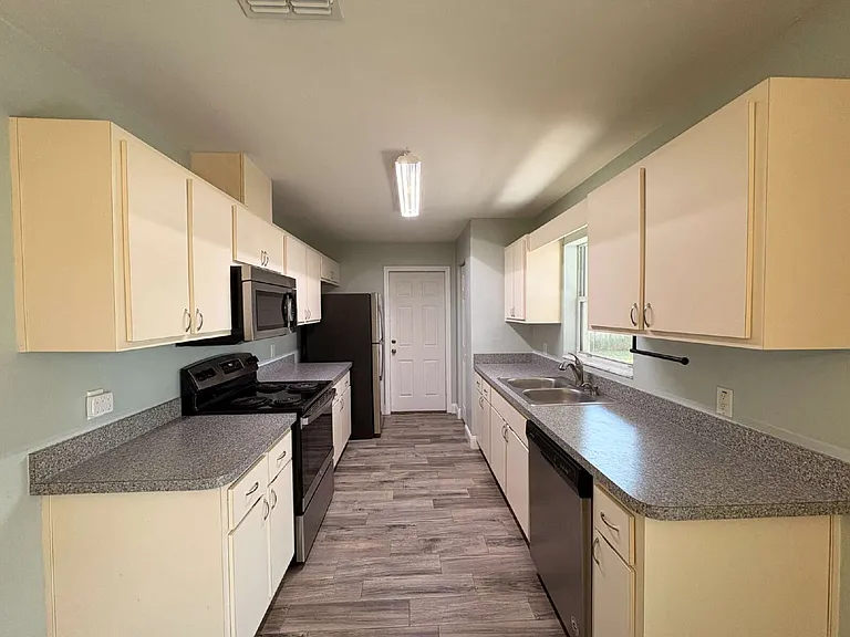 644 NW 66th Pl — Photo 11