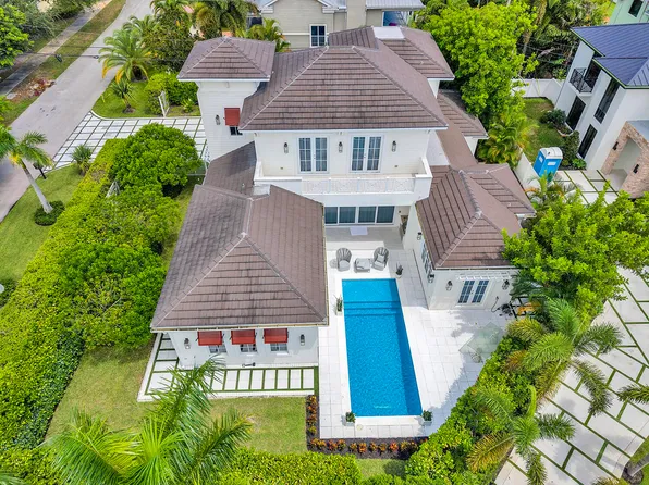 216 NW 11th St, Boca Raton, FL 33432