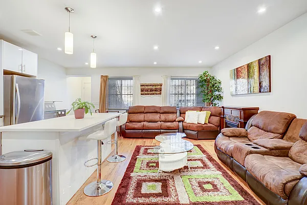 Sold by Compass | media 1