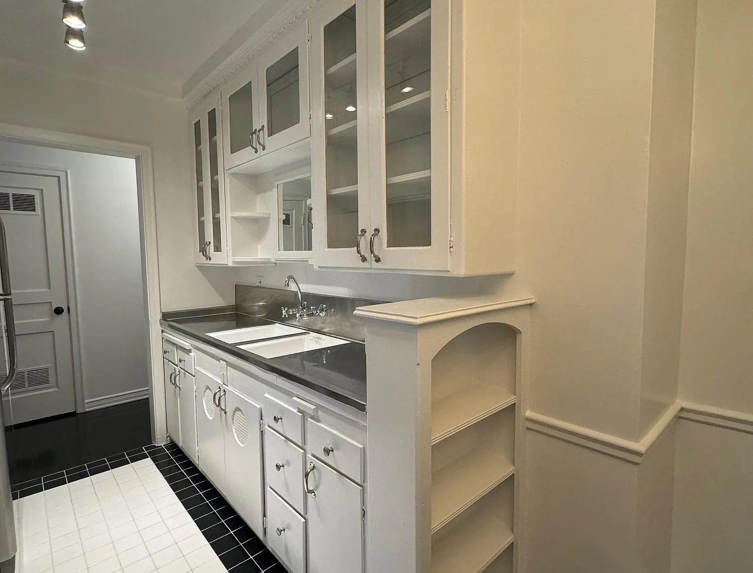 1 bed, $2,650 — Photo 4